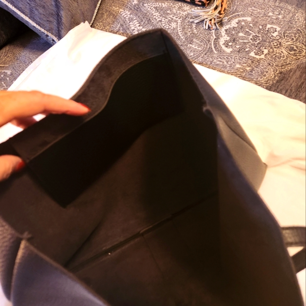 Vince Camuto tote bag